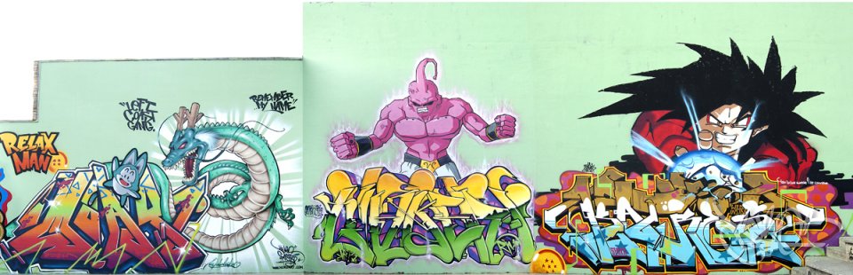 Muro DragonBall en Noja, Santander (2010)