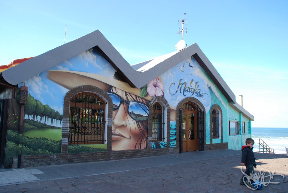 Maloka Sunset tavern in Zierbana, Bilbao (2012)