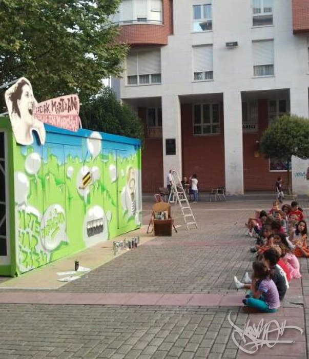 Trabajando con los niños en Leioa, Bilbao (2012)