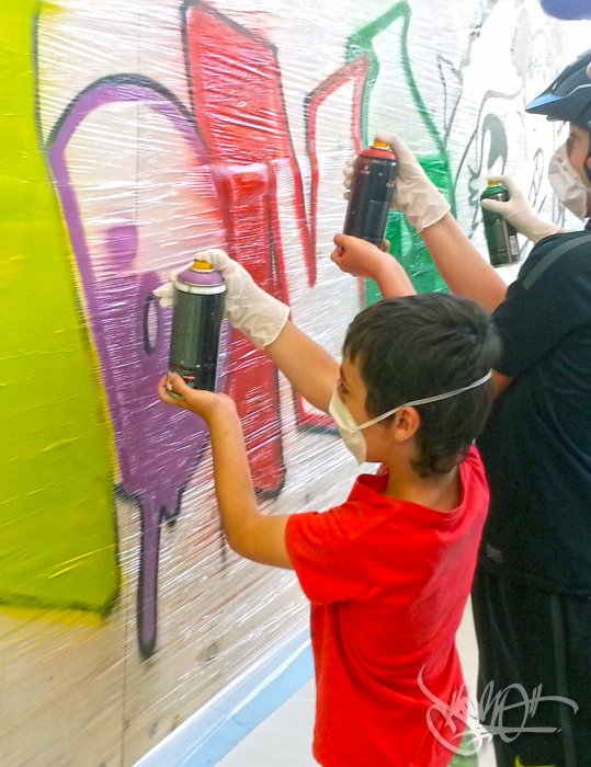 Taller de graffiti con los niños de Luiaondo (Alava 2014)