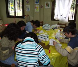 Taller semanal de graffiti y customización en Zierbena, Bilbao (2004)