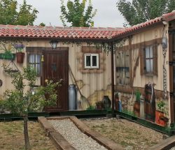 "Casita de la Cancha" trampantojo containers in Santocildes, Burgos (2013)